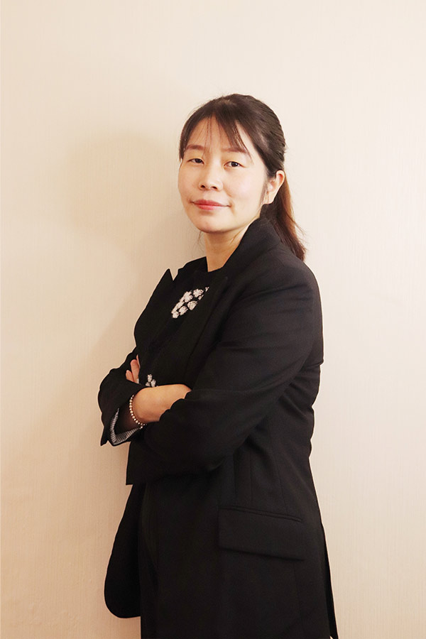 礼泉吕瑶 本科学历,毕业于陕西师范大学