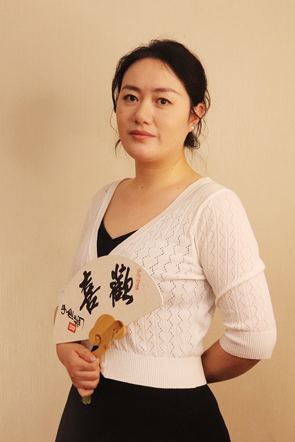 礼泉石亚利 研究生学历,毕业于陕西师范大学